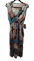 UN9 Boho-Inspired Wrap Dress with Floral Print and Tie Waist