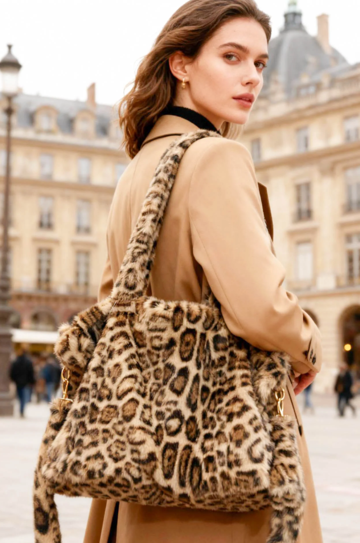 MCLPSBBE Faux Fur Beige Leopard Print Shoulder Bag