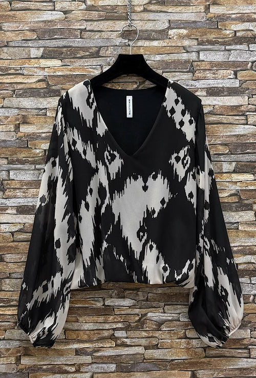 ELAA1 Black Abstract Print Blouse