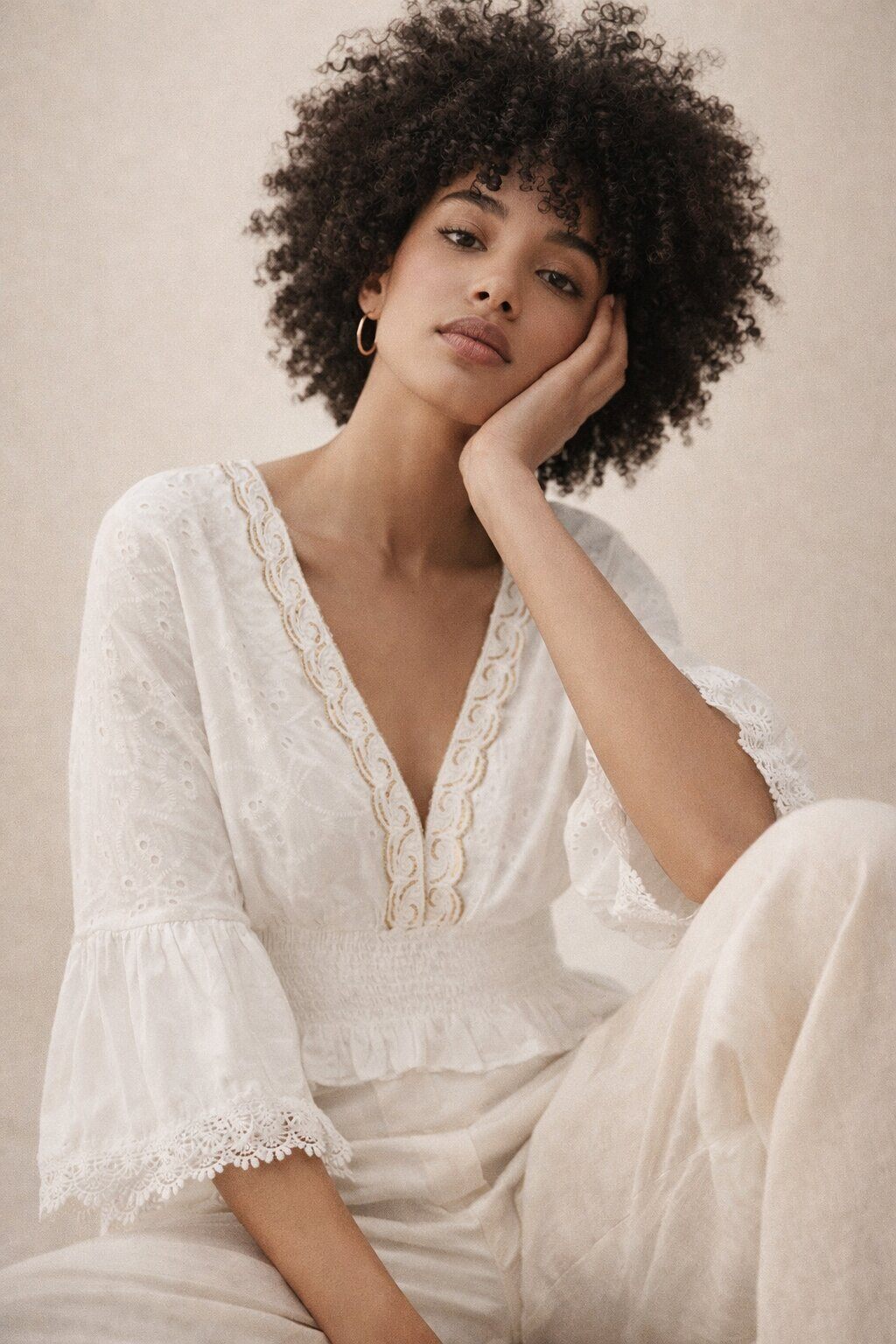 LUSELB Short Eyelet Lace Blouse