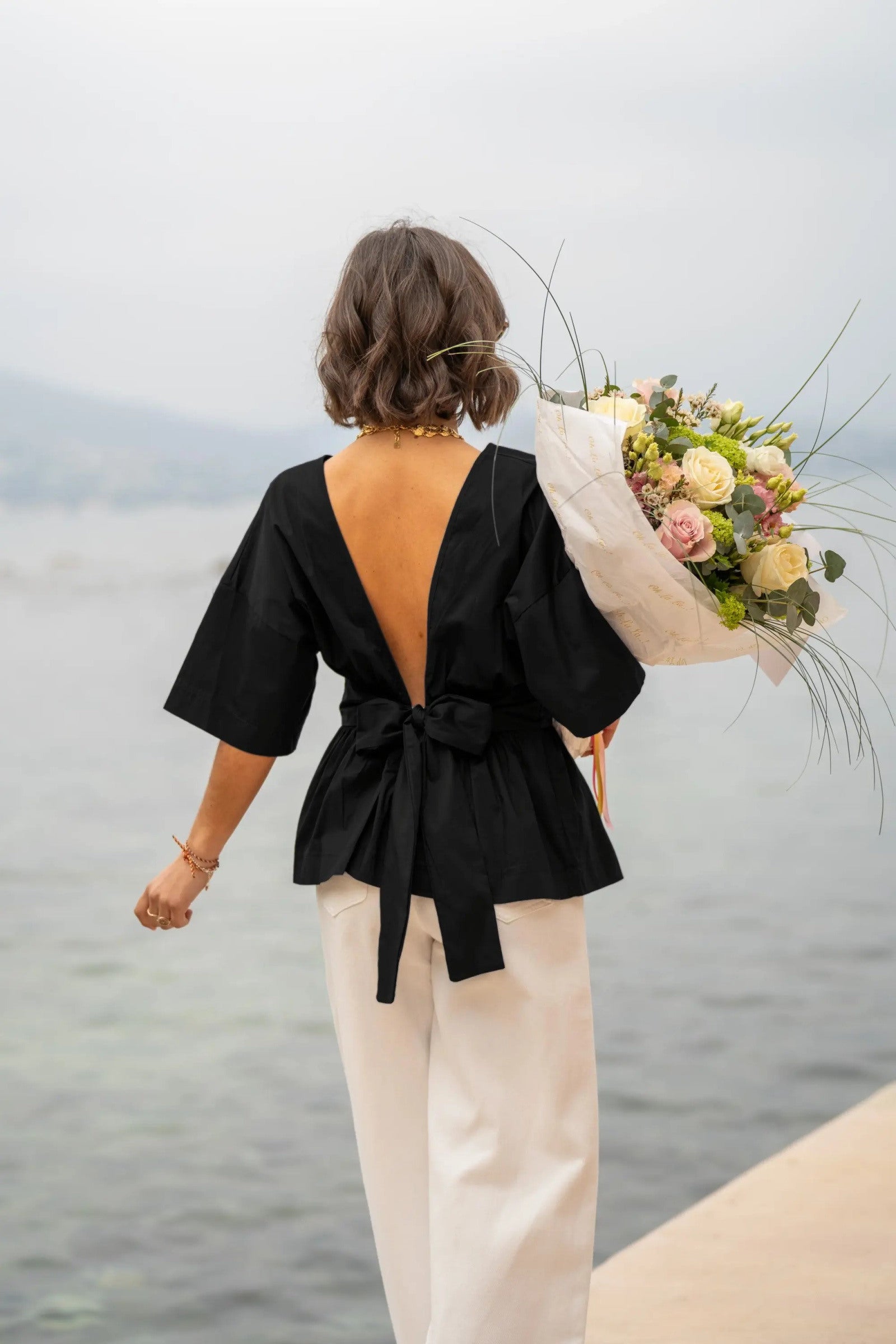 ESTNBBK Cotton Blouse with Back Bow Black