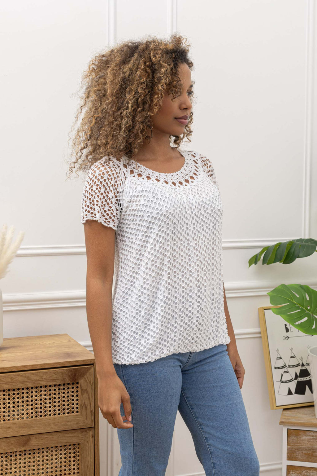 MSCRDWH Round Neck Crochet Blouse with Lace Trim White