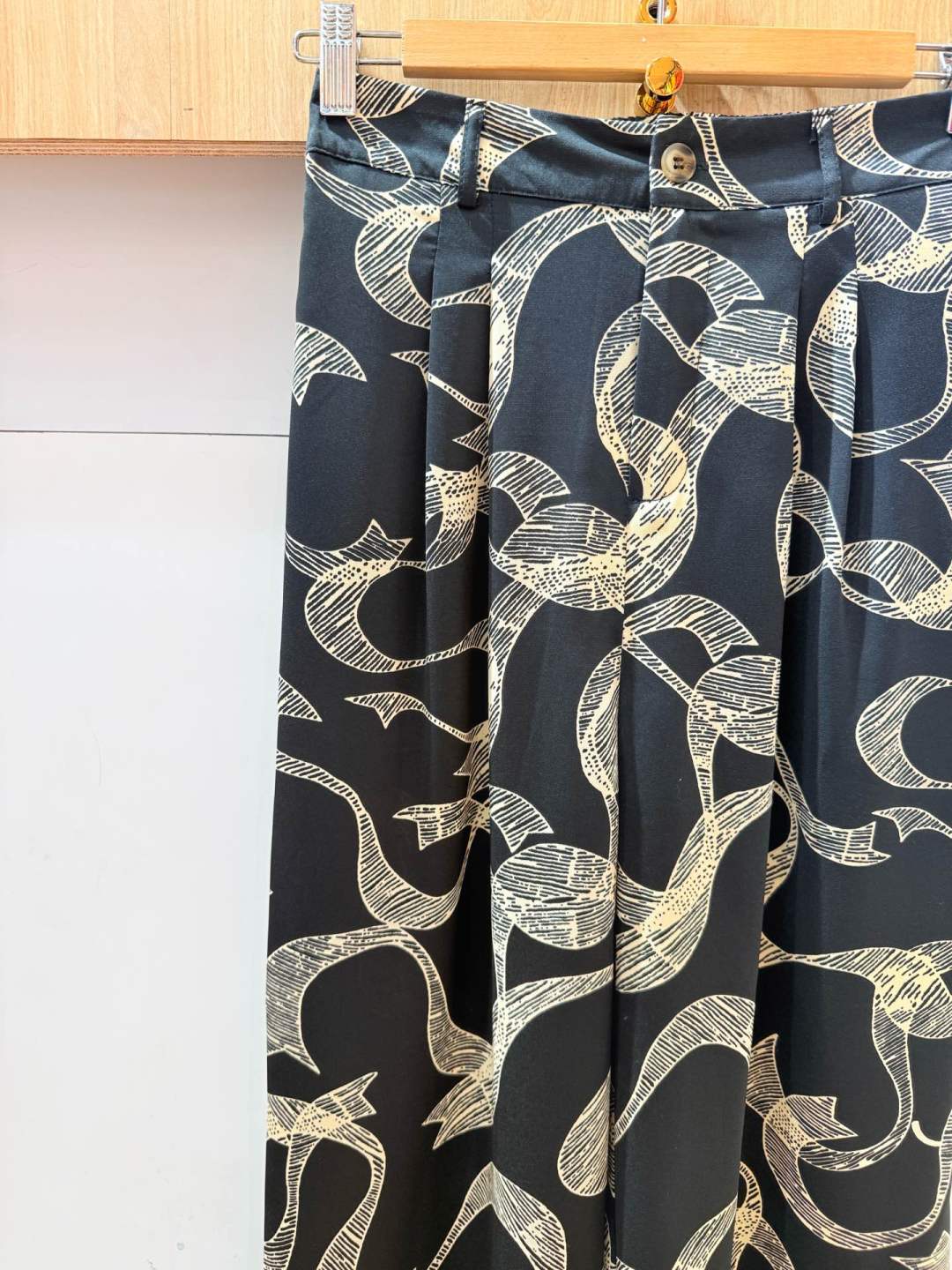 IVA277BK Floral Pants Black