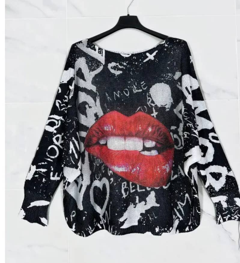 204 One Size Black Red Lips Printed Sweater LOOWIE