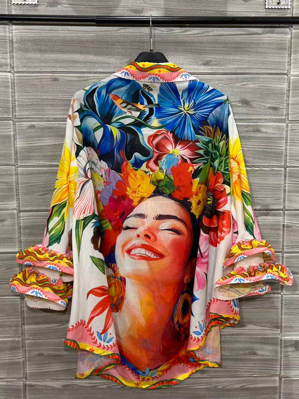 ZOSH9WH Tulip Print Ruffle Blouse White