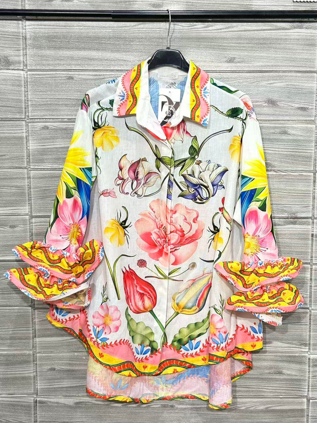 ZOSH9WH Tulip Print Ruffle Blouse White