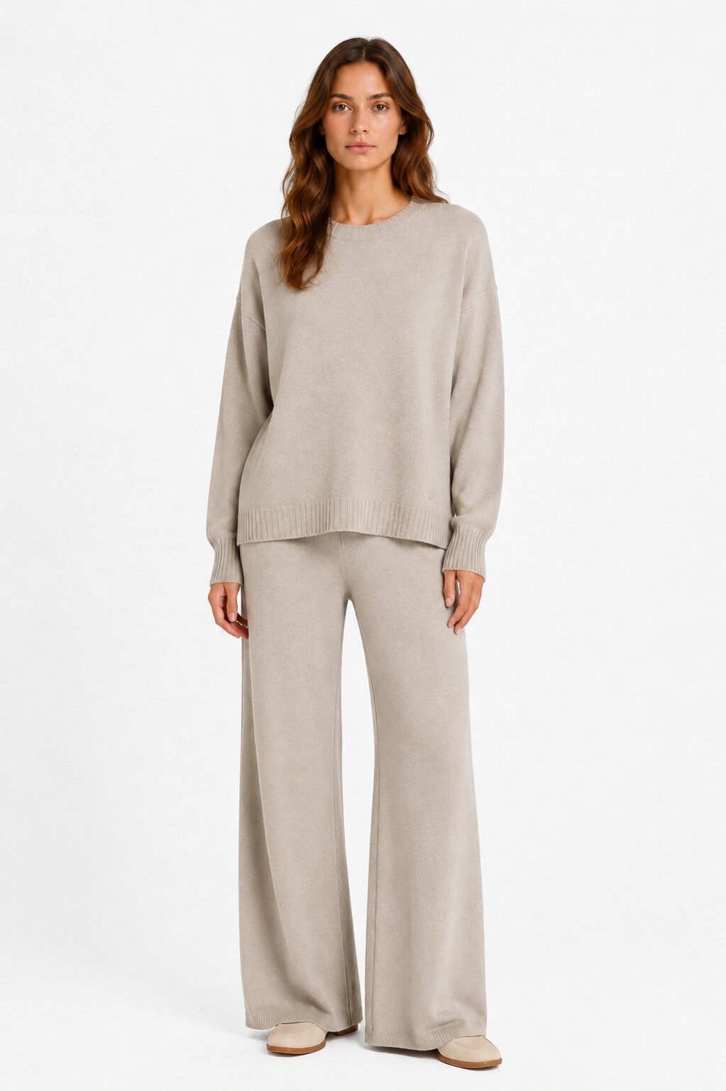 LU4 Beige Oversize Knit Set