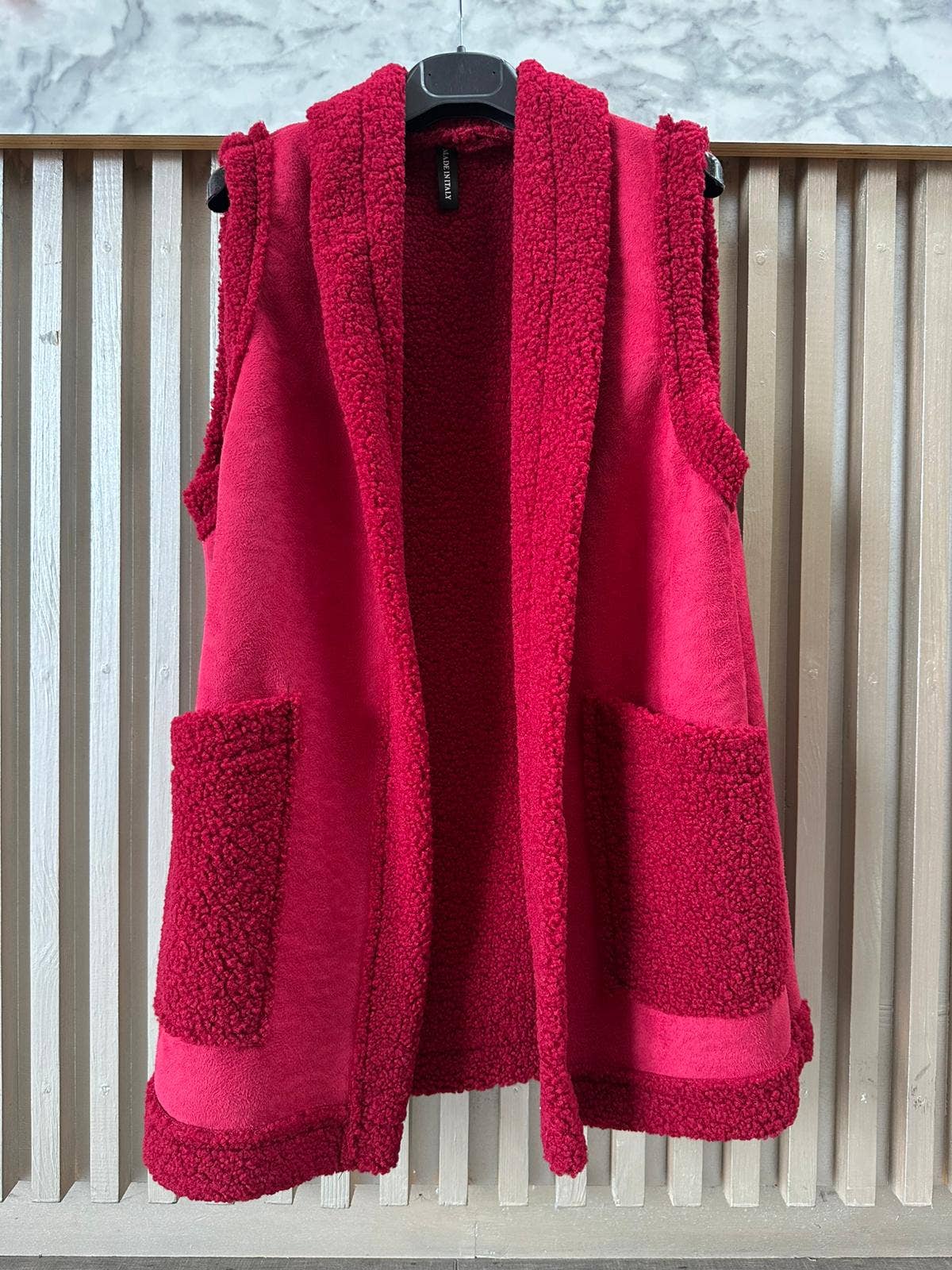 VIJAR Italian Red One Size Plush Vest w/2 Pockets LOOWIE