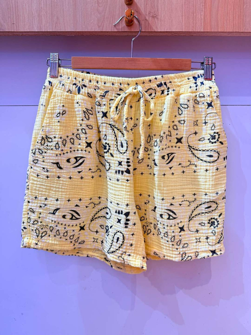 IV2526212YL Gauze Cotton Bandana Shorts Yellow