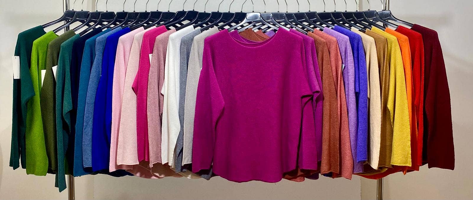 C812 Italian One Size Soft Round Knit Sweater LOOWIE