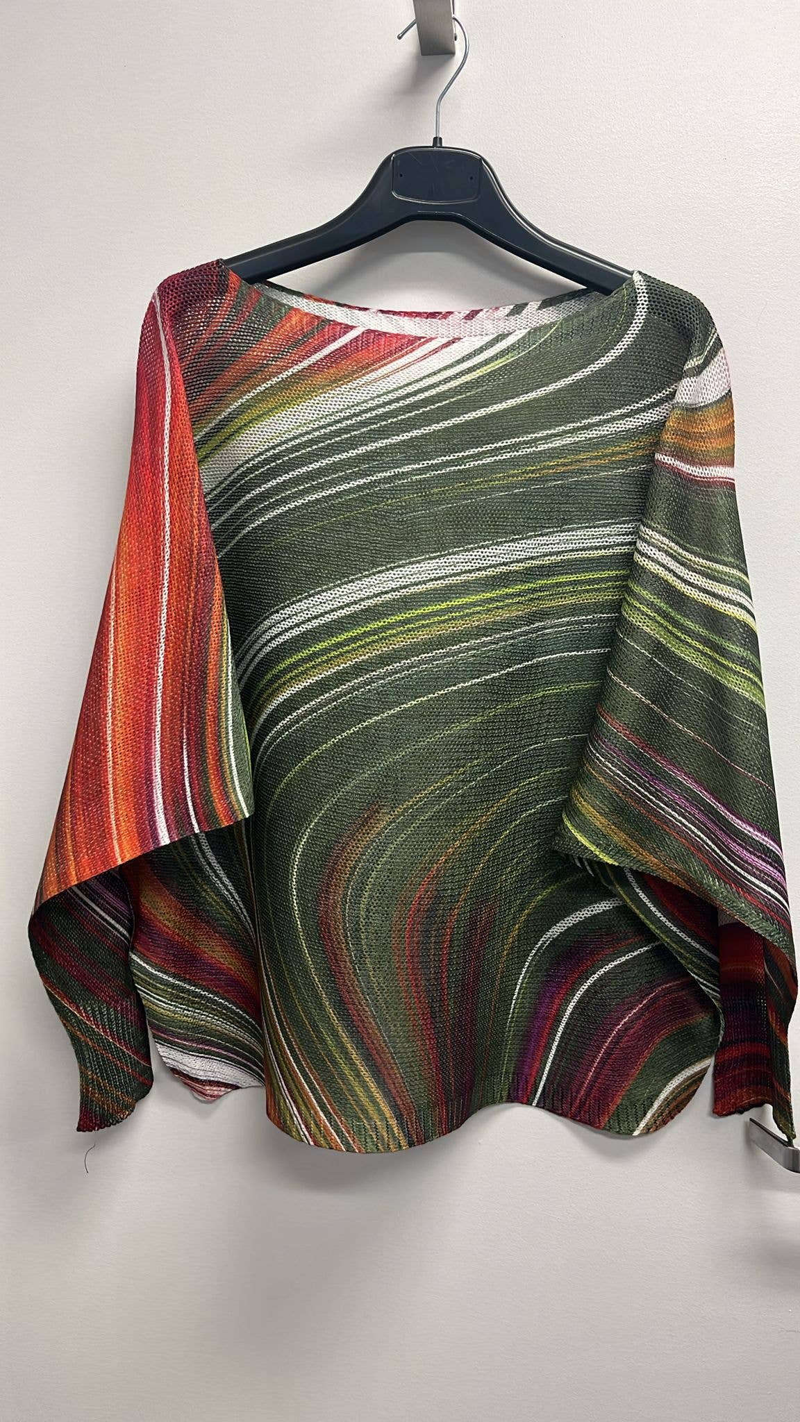 VIWAOL OLIVE Wavy Round Neck Knit Printed Sweater