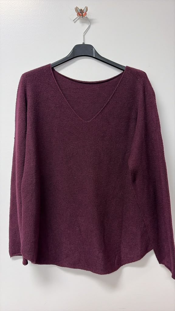 PO8221 Burgundy Cozy V-Neck Sweater