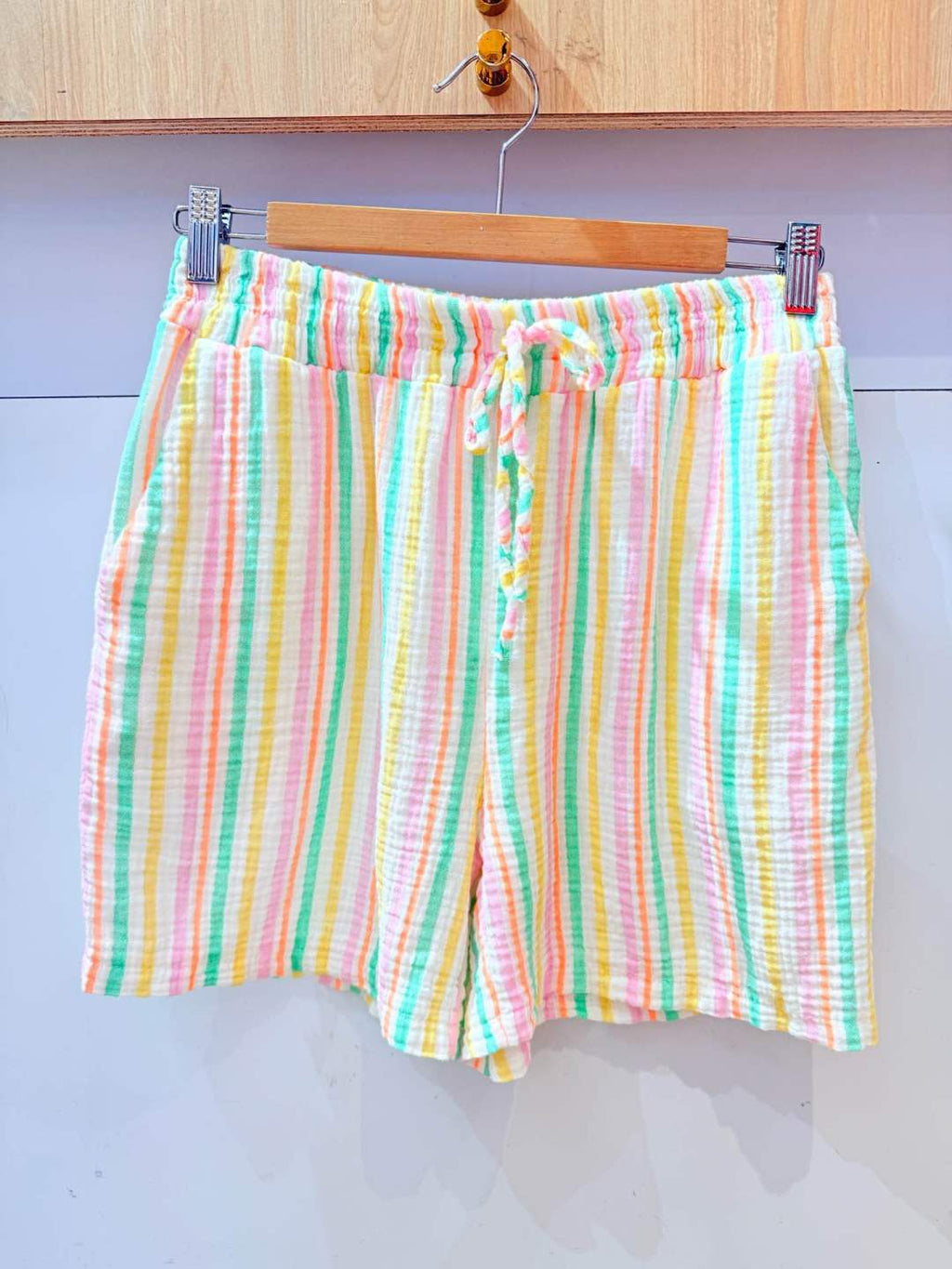 IV2526213GR Gauze Cotton Striped Shorts Green