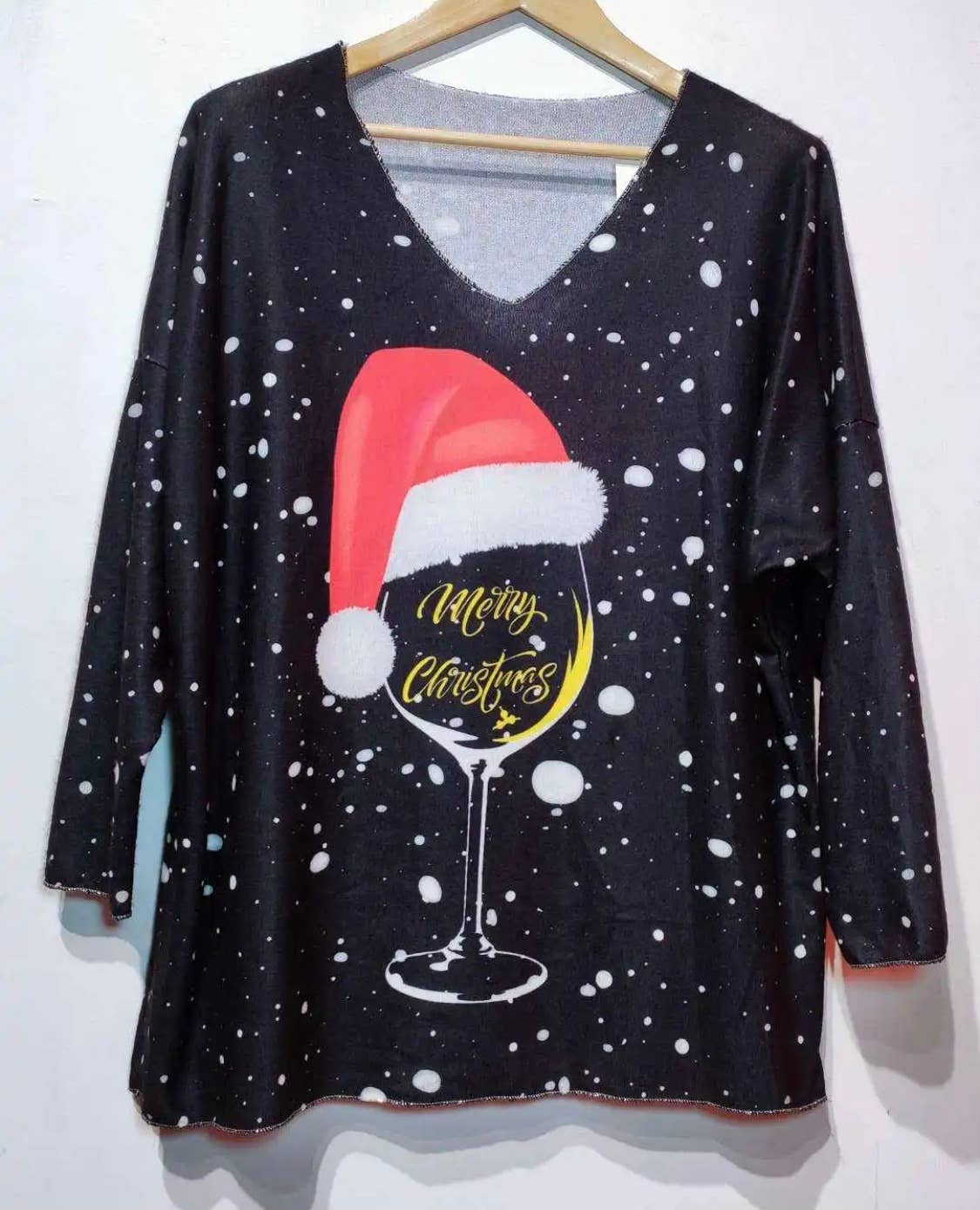 PO7 Italian Cozy Black Christmas Sweater One Size LOOWIE
