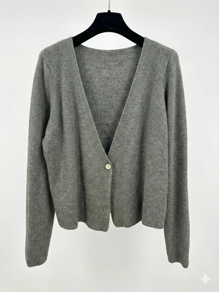MYRKCBKK Ribbed Knit Cardigan with Button T-Shirt Kaki