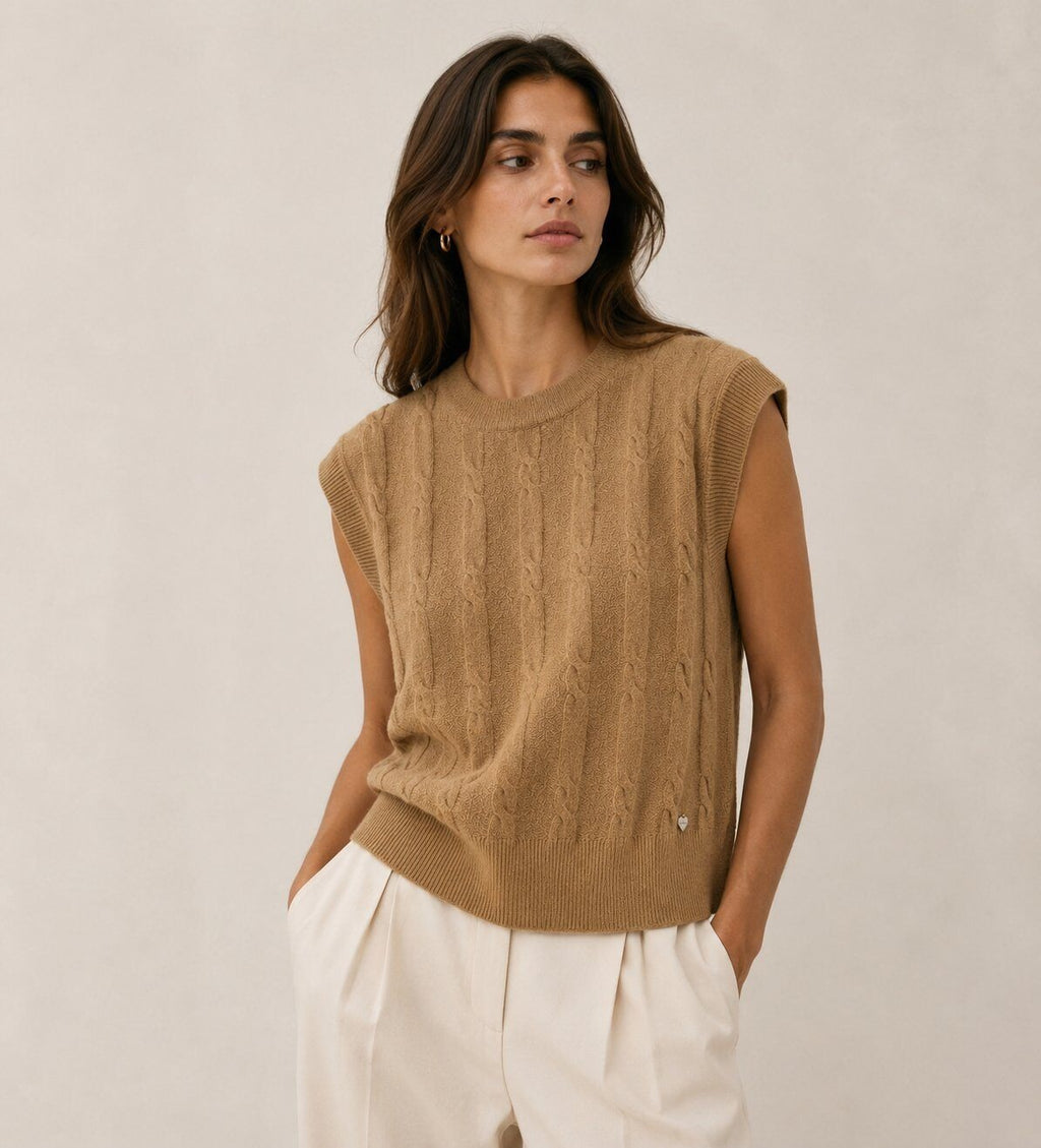 LUCKV7 Camel Cable Knit Vest