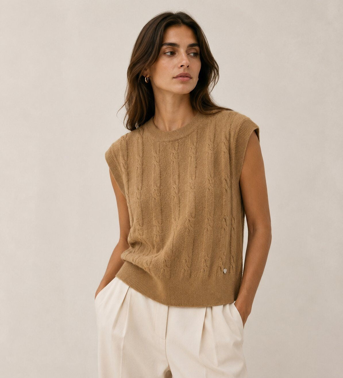 LUCKV7 Camel Cable Knit Vest