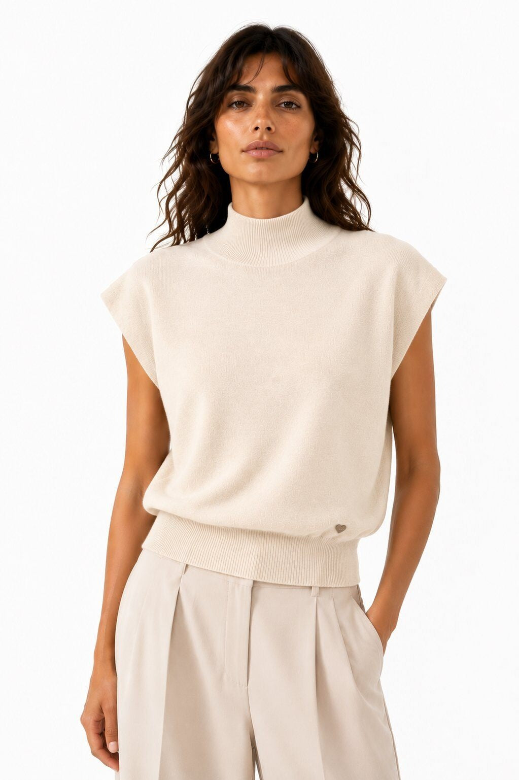 LUTNS5 Ecru Turtleneck Sweater