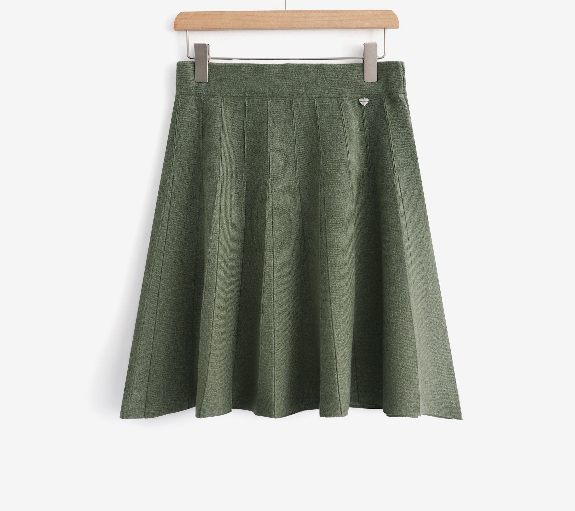 LUPKS8 Khaki Pleated Knit Skirt