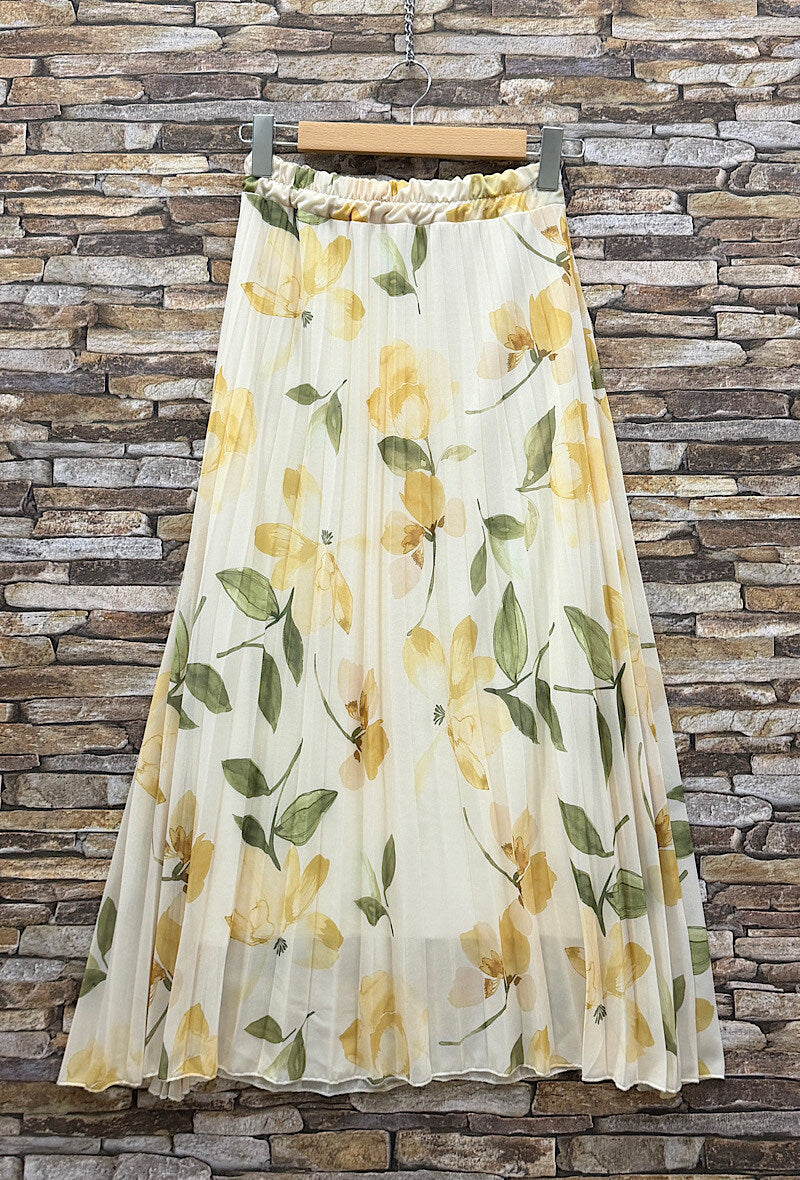 ESLRFLY Lorris Floral Pleated Skirt Yellow