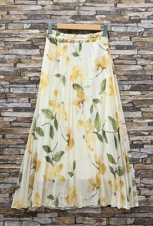 ESLRFLY Lorris Floral Pleated Skirt Yellow