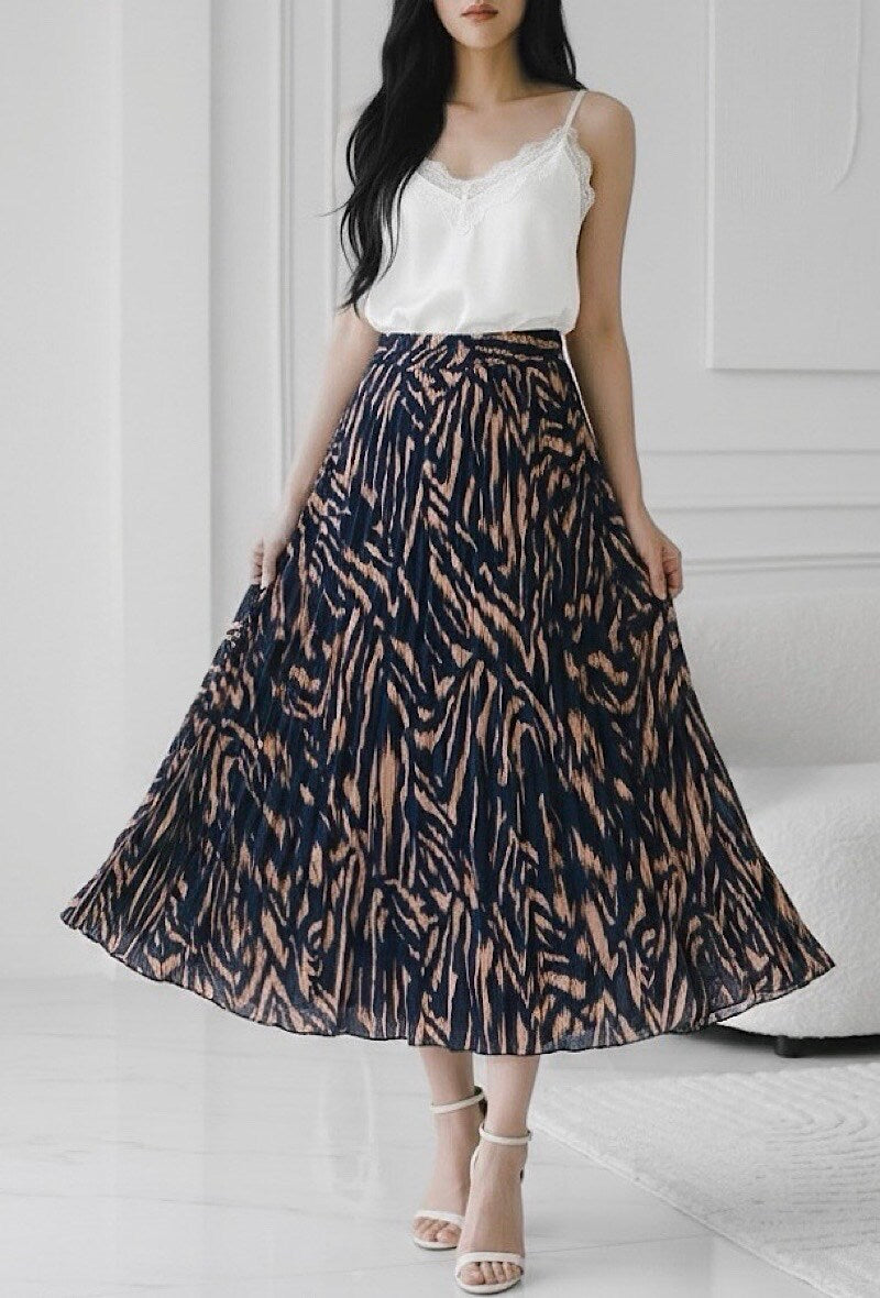 ESLRZNV Lorris Zebra Pleated Skirt Navy