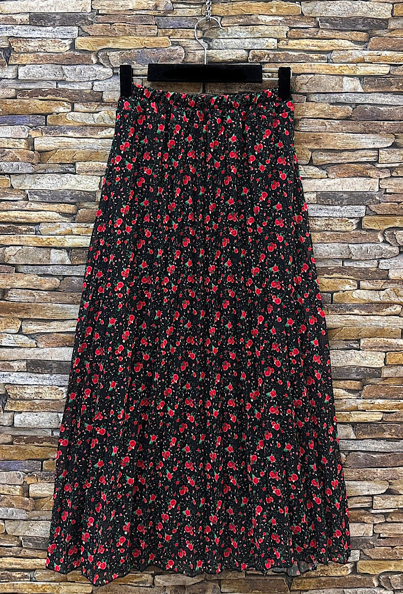 ESLRFBK Lorris Floral Pleated Skirt Black