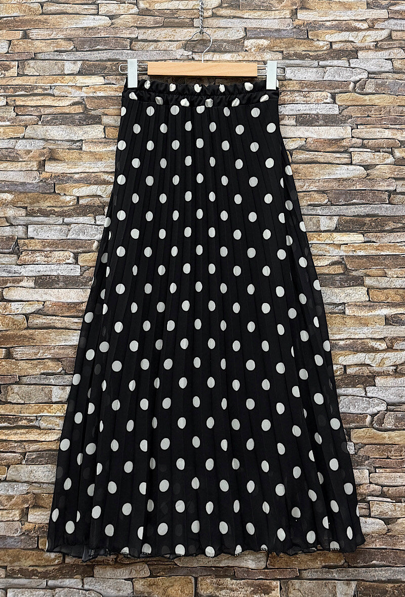 ESLRPBK Lorris Polka Dot Pleated Skirt Black
