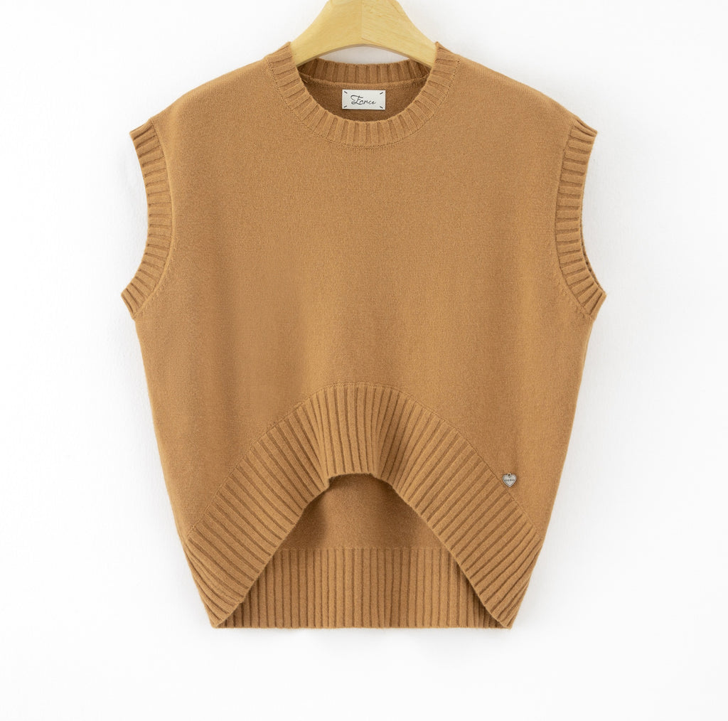 LUBXC7 Caramel Boxy Knit Vest