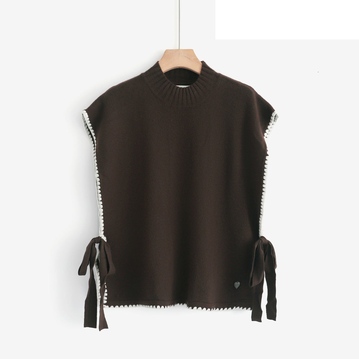 LUPN11 Coffee Contrast-Trim Poncho