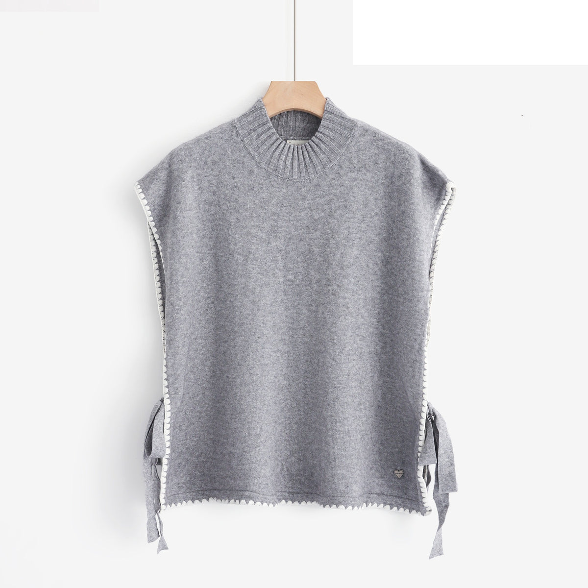 LUPN3 Grey Contrast-Trim Poncho