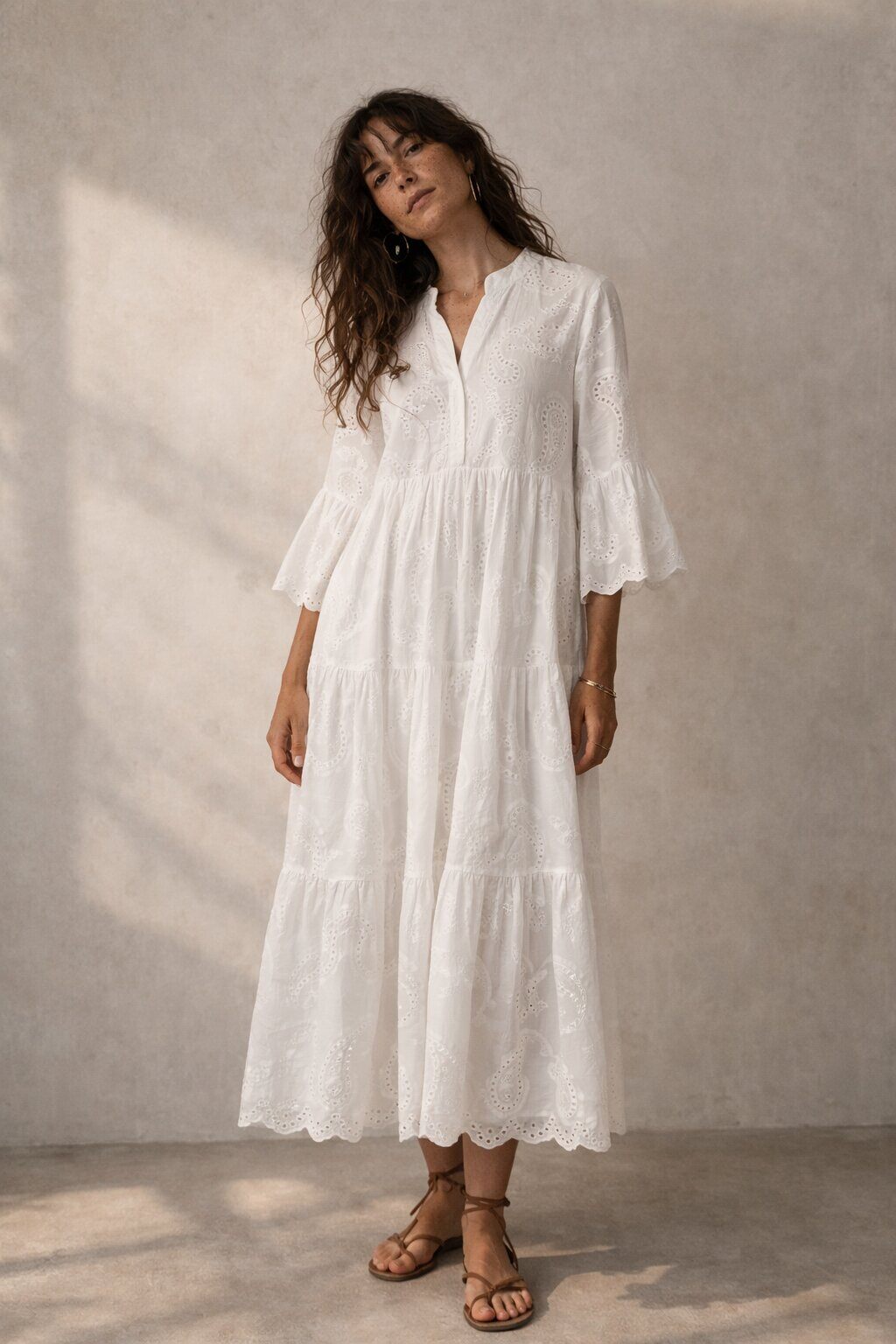 LUEBY Dress in Eyelet Lace