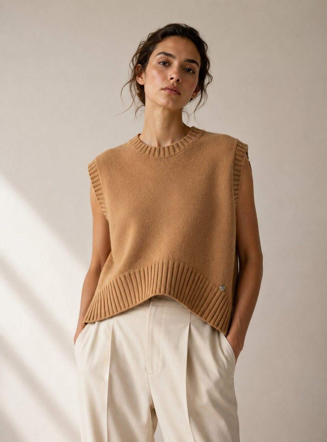 LUBXC7 Caramel Boxy Knit Vest