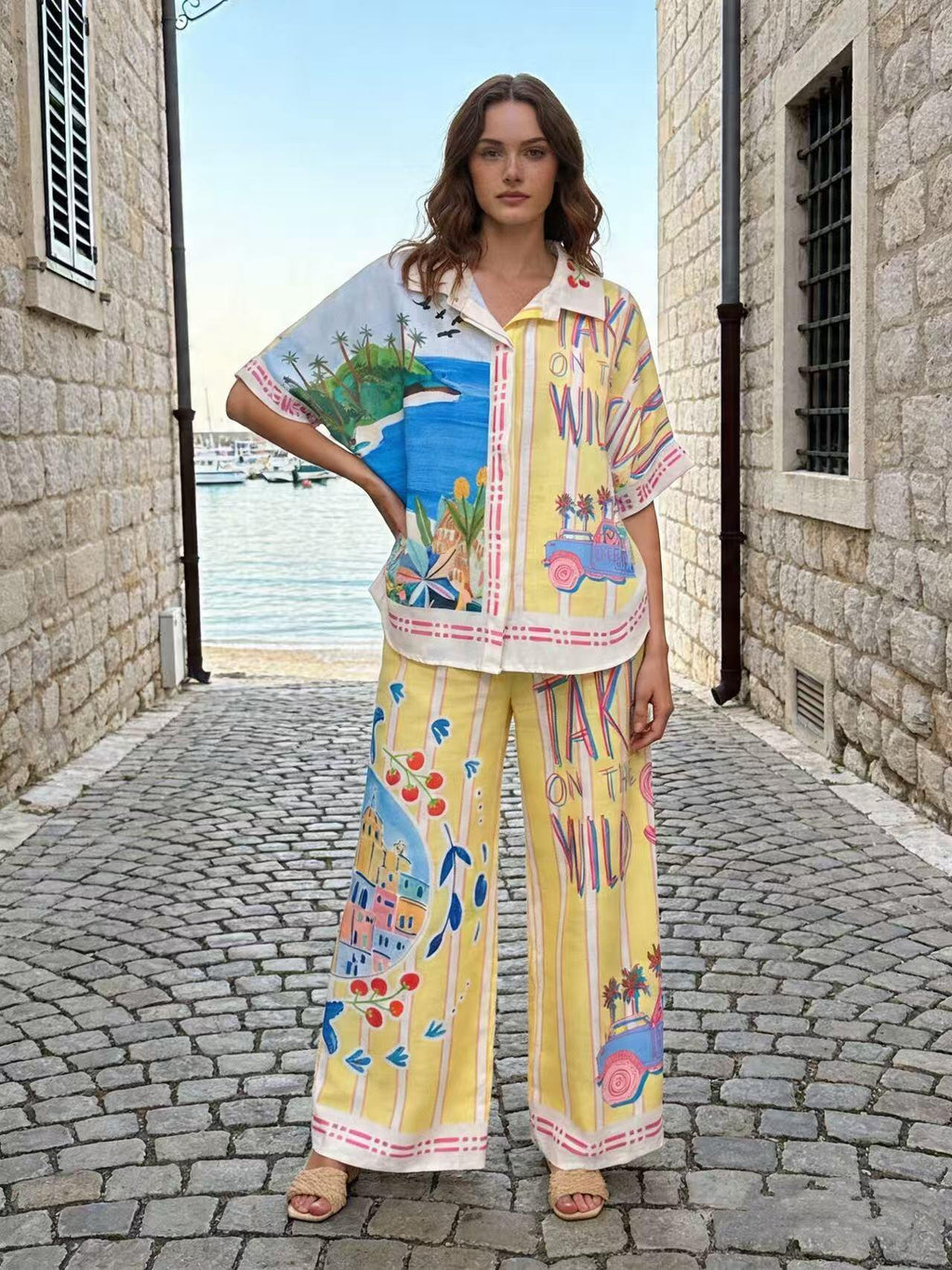 VIS05 Take on the Wild Riviera Village Set