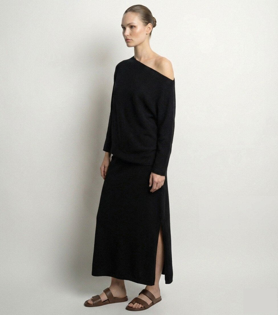 MYAPBK Asymmetrical Poncho T-Shirt Black
