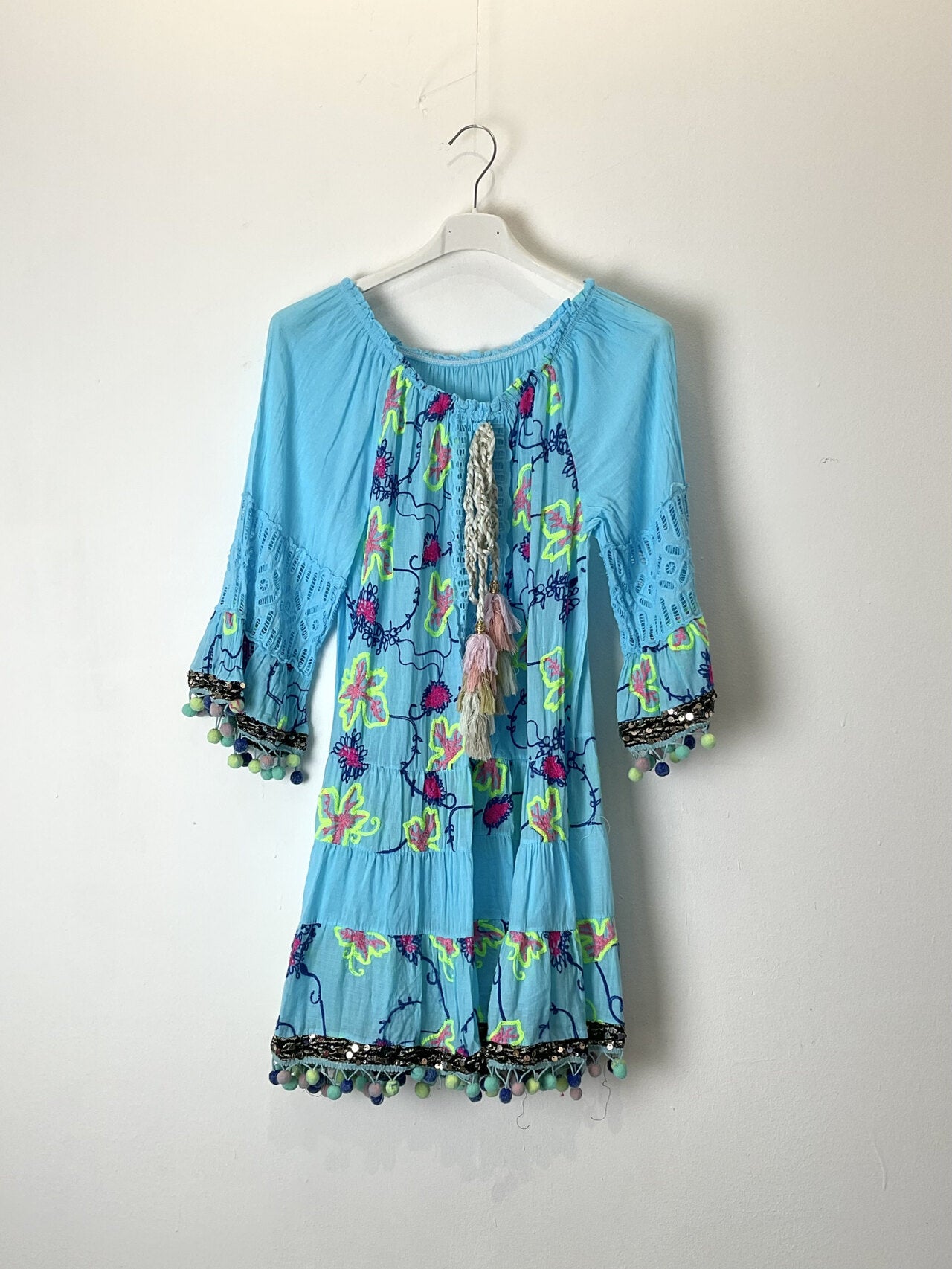 TDOFM Off-Shoulder Floral Mini Dress — Blue