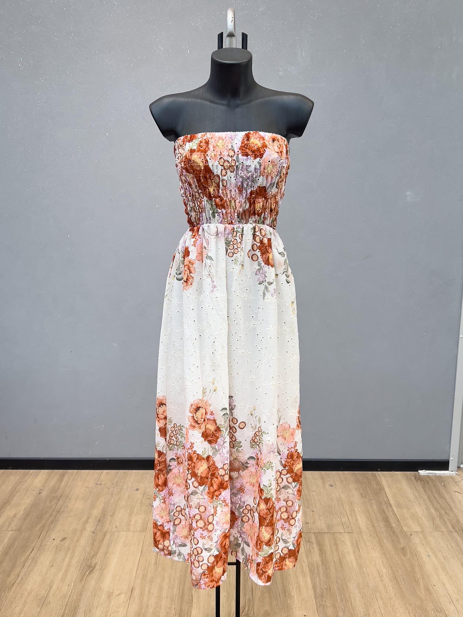 VLEFDLR Cotton Eyelet Floral Strapless Maxi Dress Light Red