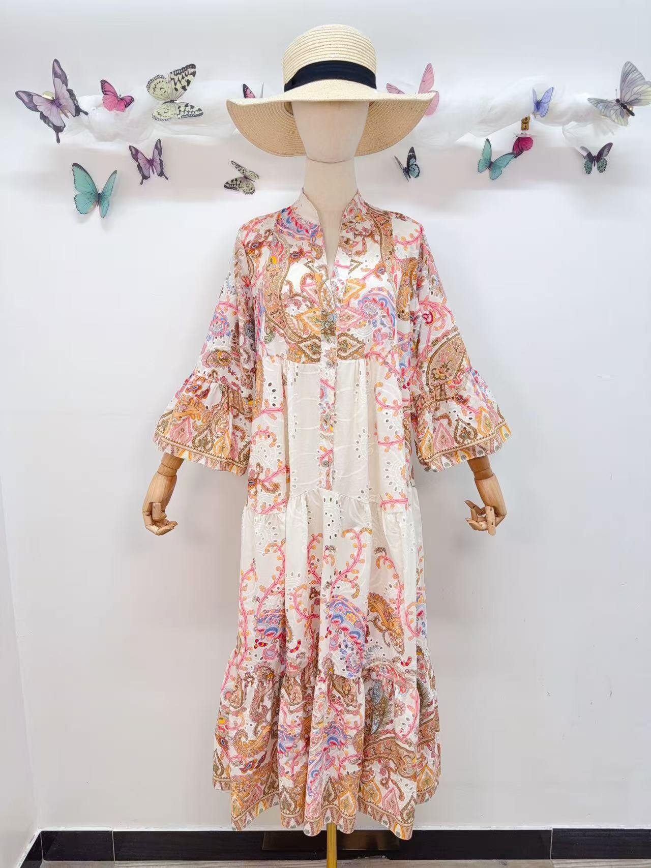 Loowie Embroidered Print in Pink