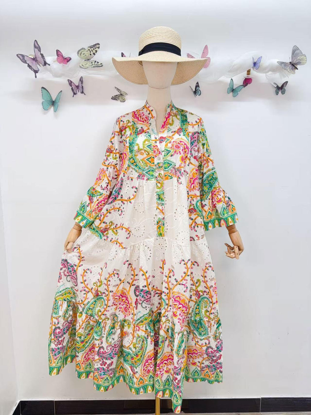 Loowie Embroidered Print in Green