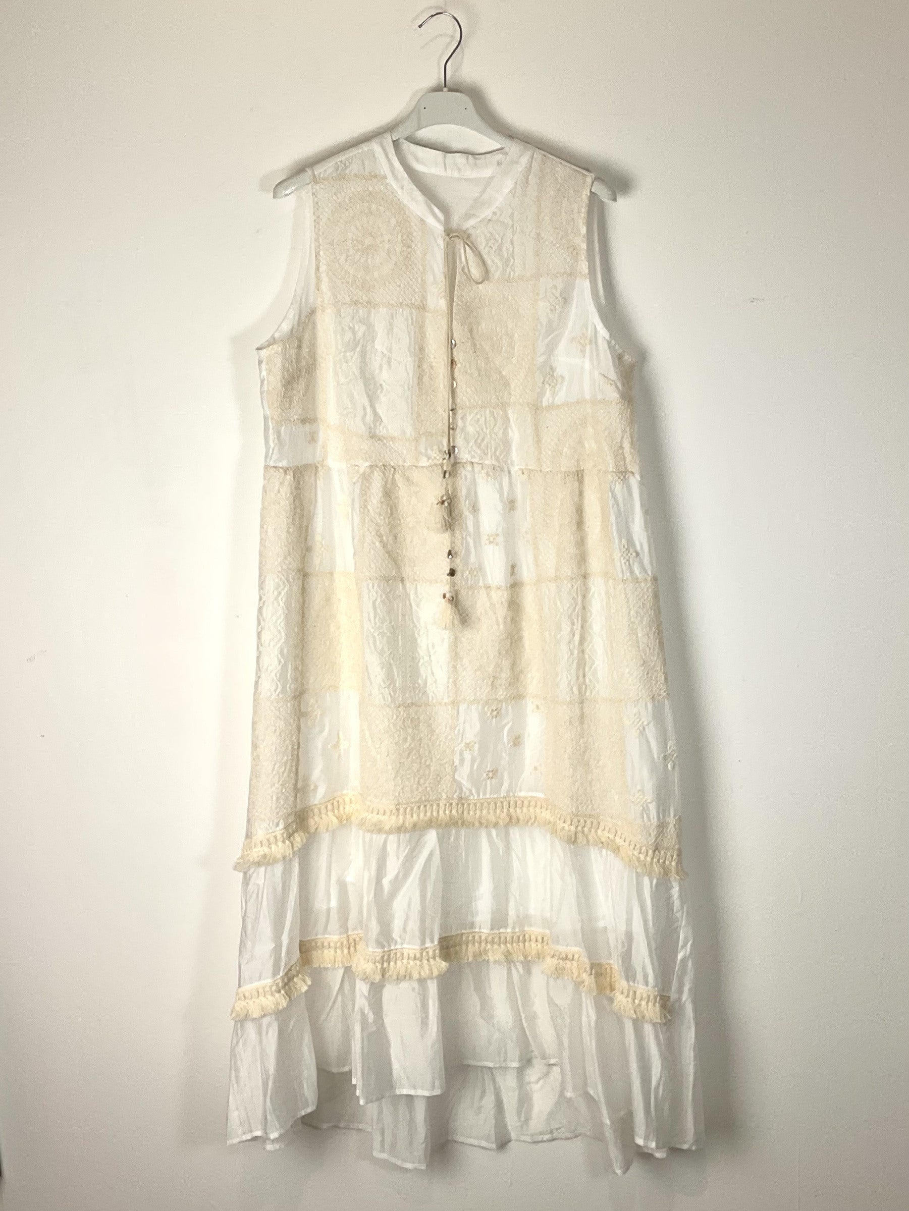 TDSLR Sleeveless Lace Ruffle Dress — White