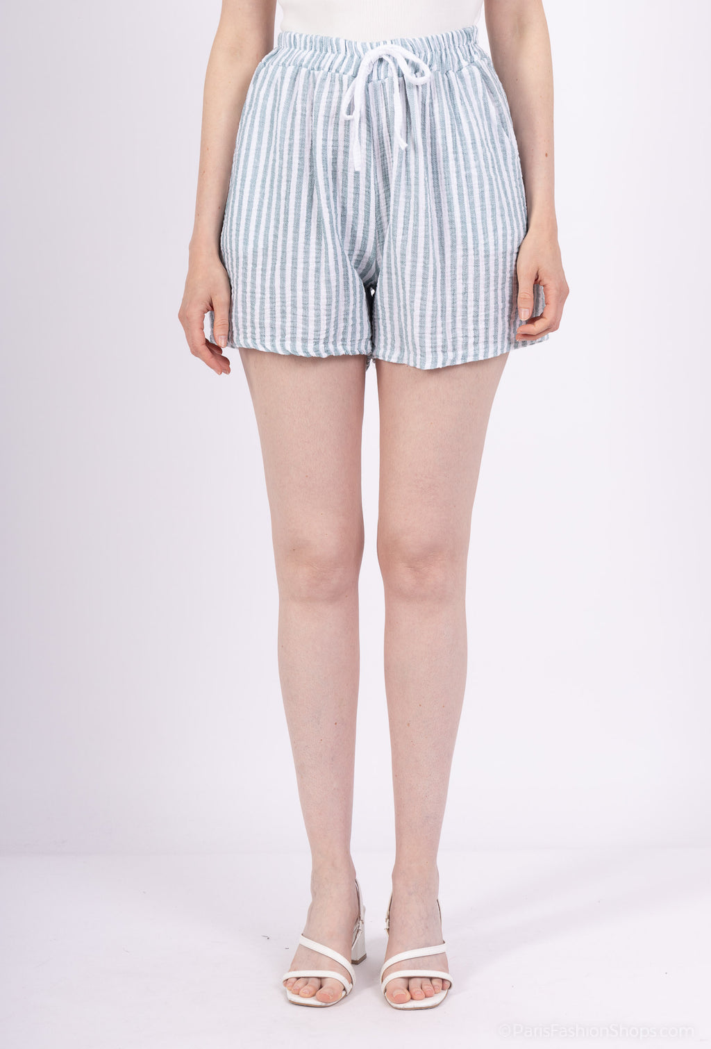 Palm Embroidered Pocket Shorts Celadon