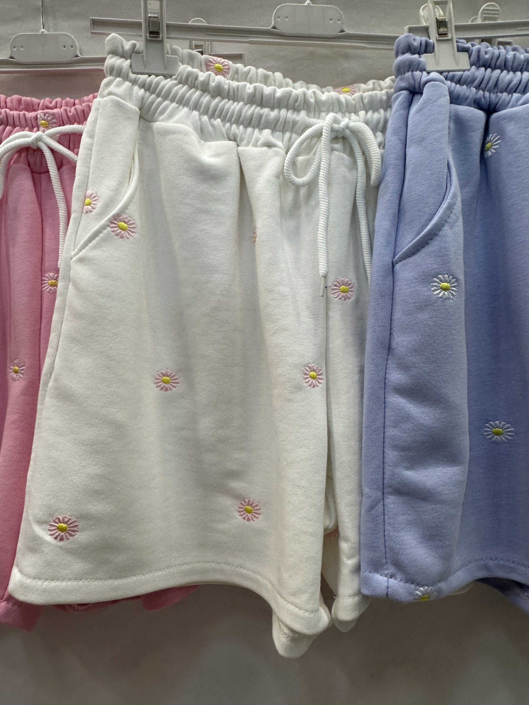 Daisies Fleece Shorts White