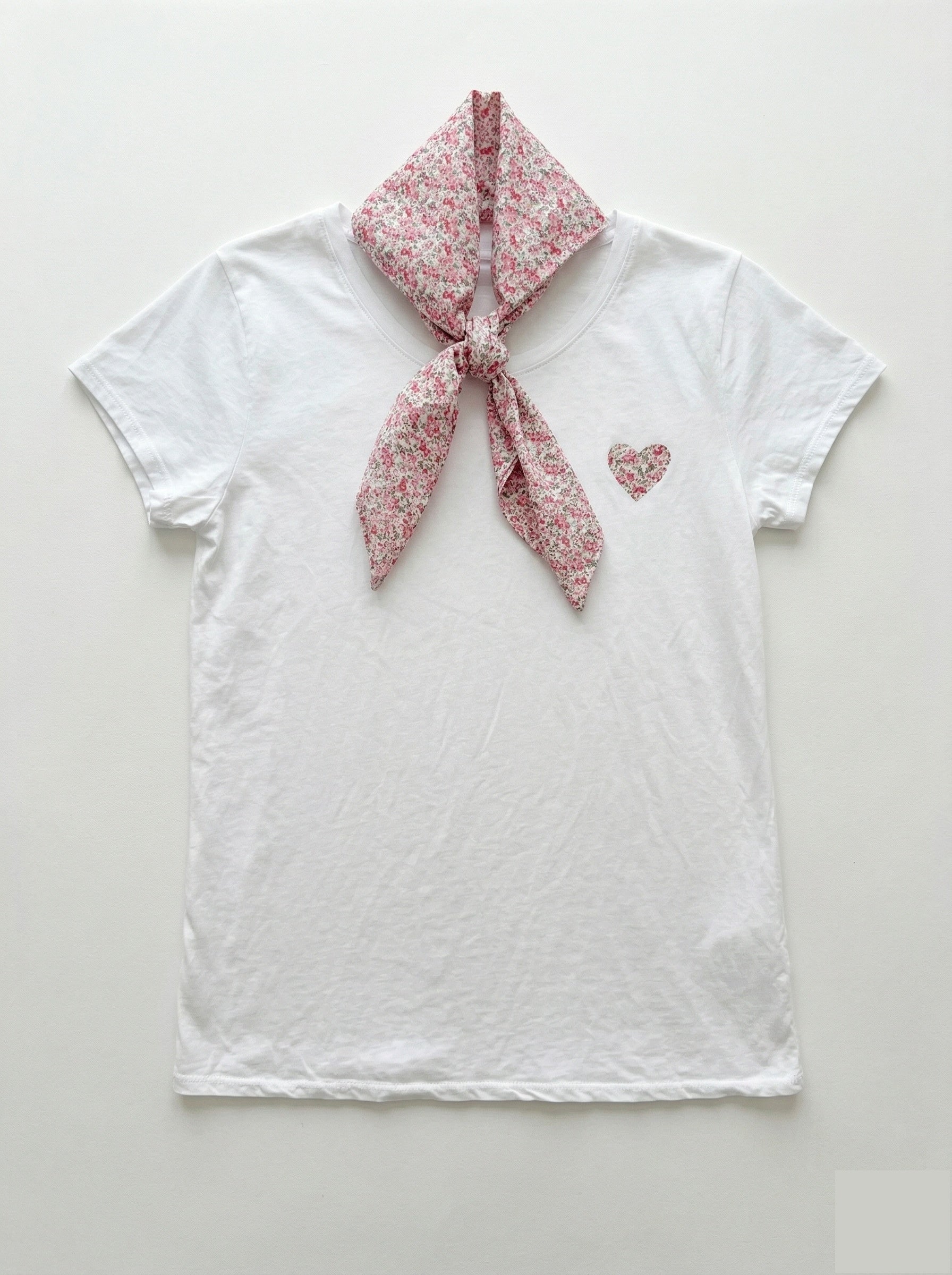 MYHPLSRS Heart Pattern T-shirt and Liberty Scarf Rose Shadow
