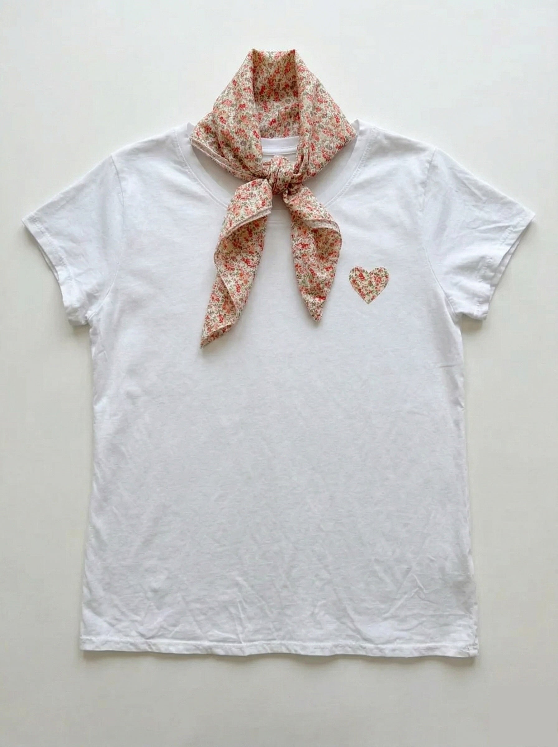MYHPLSSA Heart Pattern T-shirt and Liberty Scarf Salmon