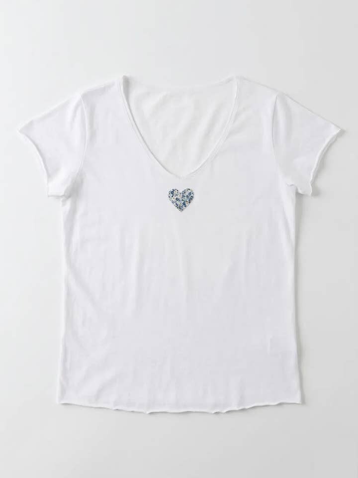 MYVLHBL V-Neck T-shirt with Liberty Heart Blue