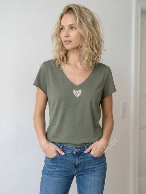 MYVLHKK V-Neck T-shirt with Liberty Heart Kaki