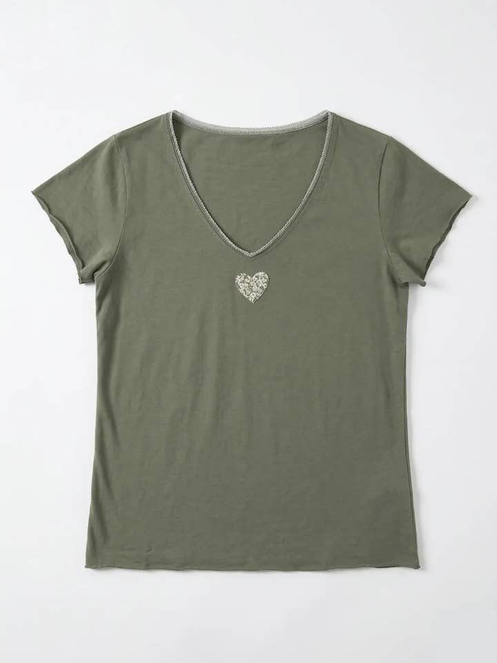 MYVLHKK V-Neck T-shirt with Liberty Heart Kaki
