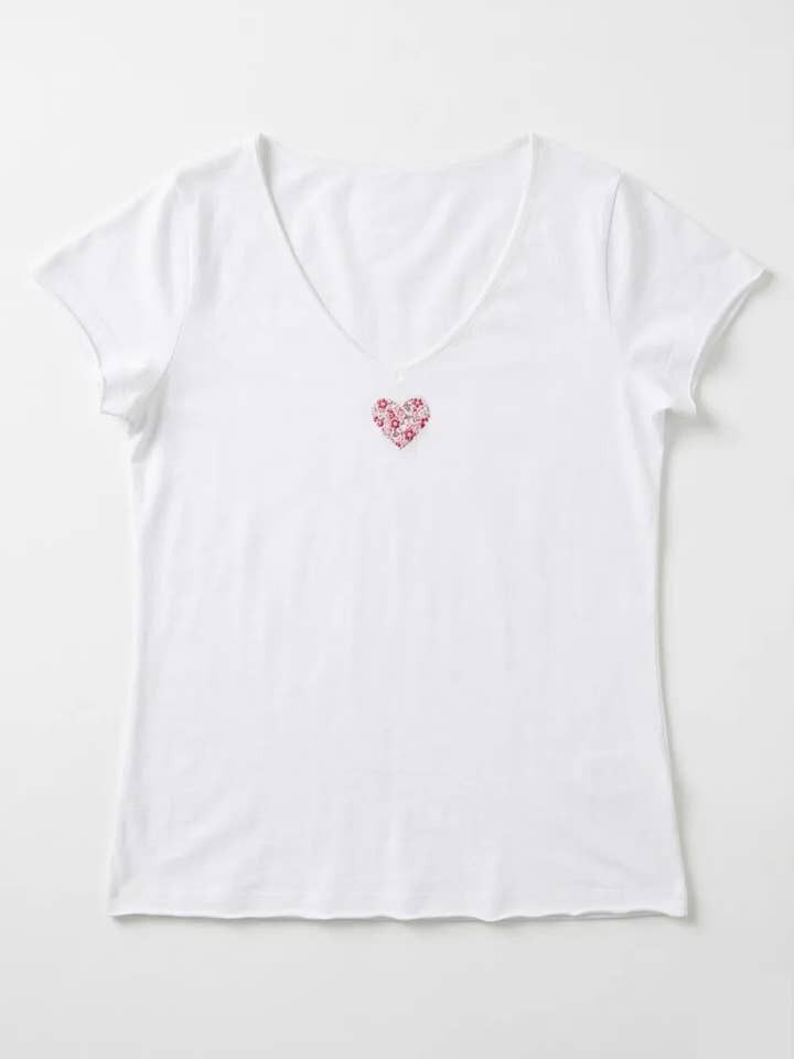 MYVLHPK V-Neck T-shirt with Liberty Heart Pink