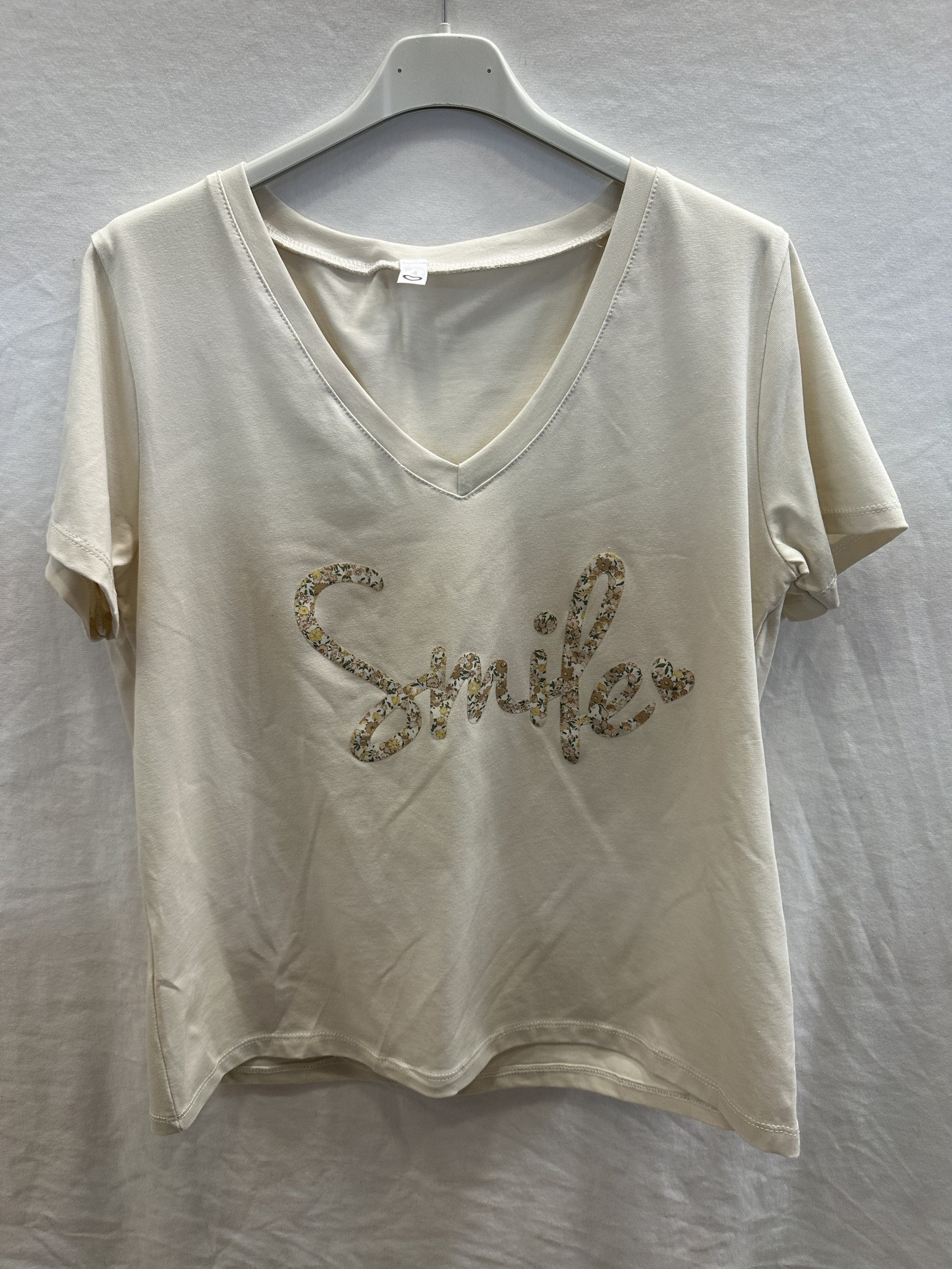 MYSVBG "Smile" V-neck T-shirt Beige