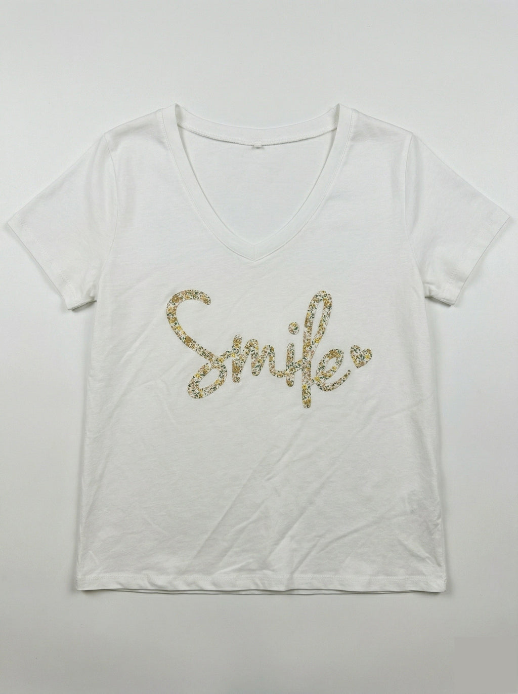 MYSVIV "Smile" V-neck T-shirt Ivory